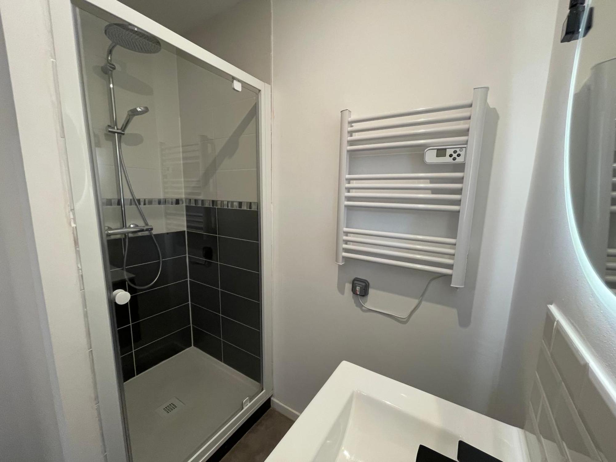Les 3 Suites - 6 Personnes - 3 Chambres Avec Sdb Privatives Lens Exteriér fotografie